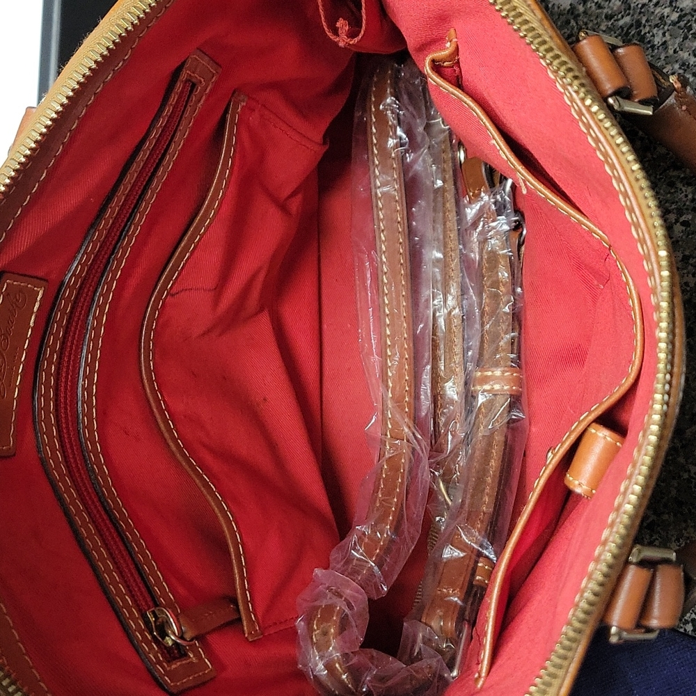 Purse - Picture 2 of 4